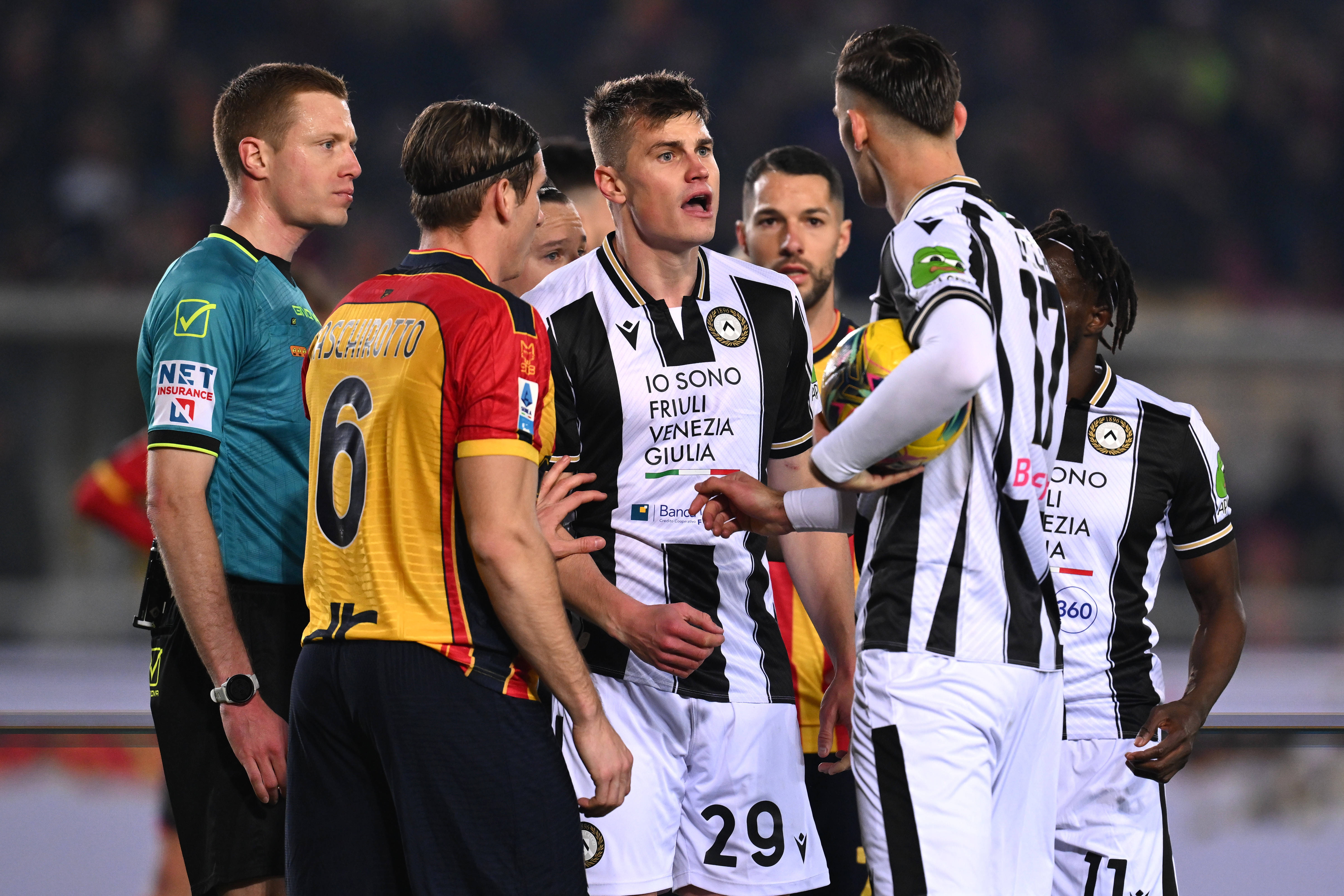 意甲联赛引发讨论!明星球员成焦点 意甲联赛引发讨论!明星球员成焦点