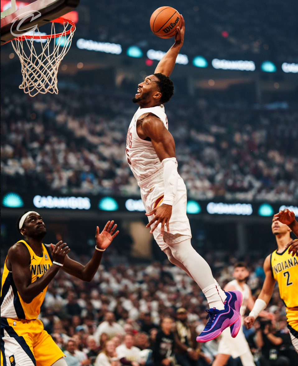 1xBit体育亚洲官网-雄鹿客场逆转步行者，豪取三连胜的简单介绍