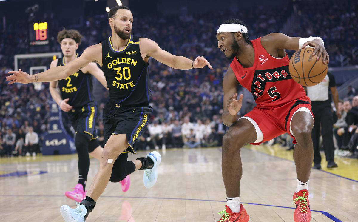 猛龙队外线火力全开，重创对手内线