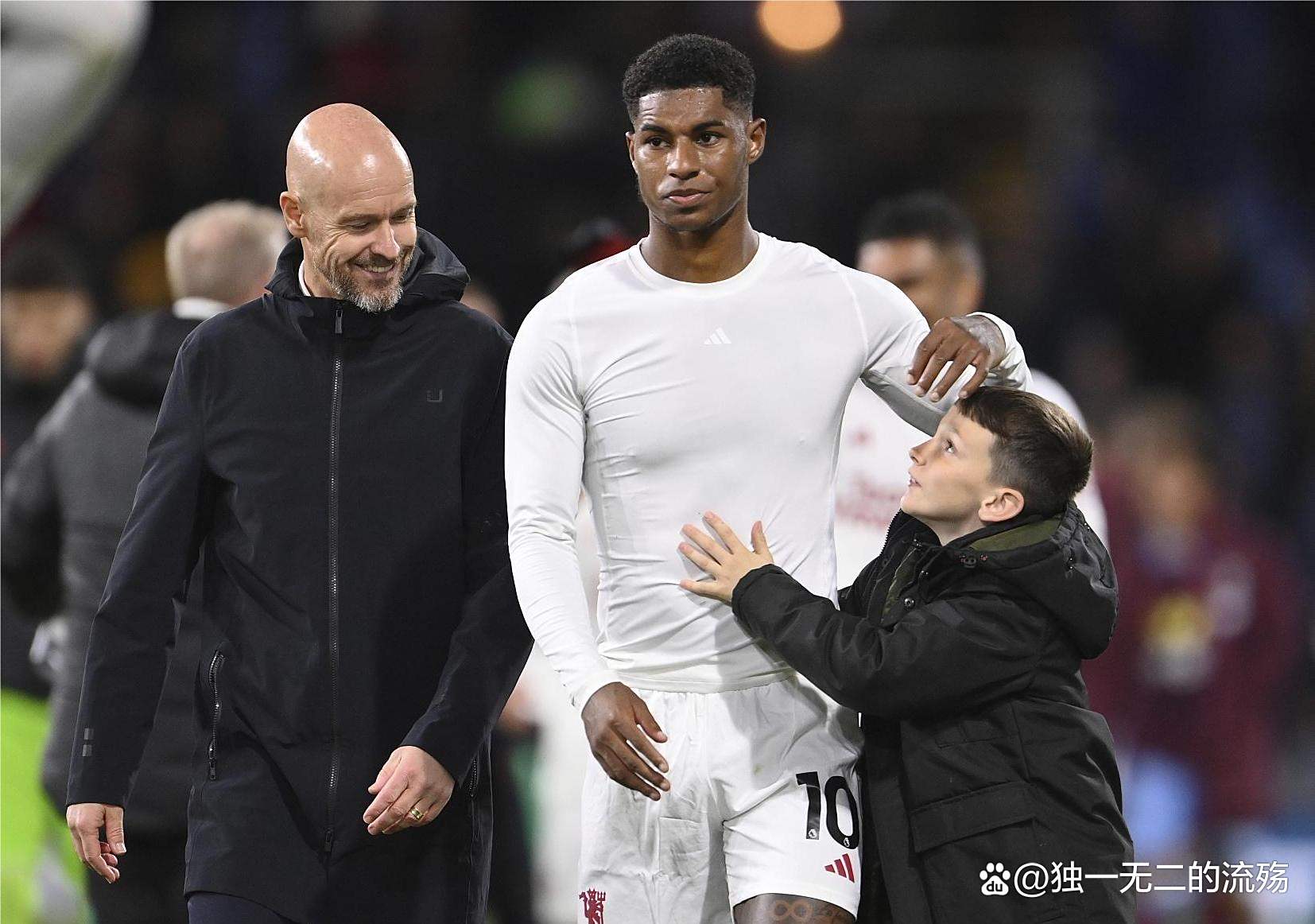 斯托克城主教练辞职，球队面临困境