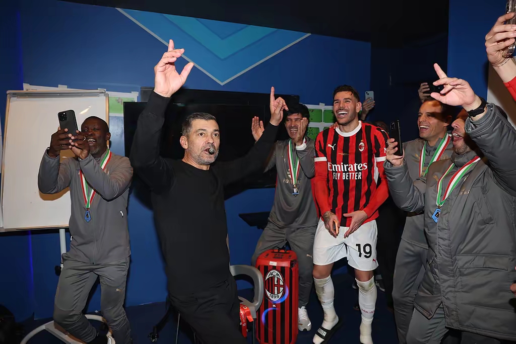 1xBit体育网站入口-AC米兰宣布主场大改造，球迷期待豪华球场揭幕的简单介绍