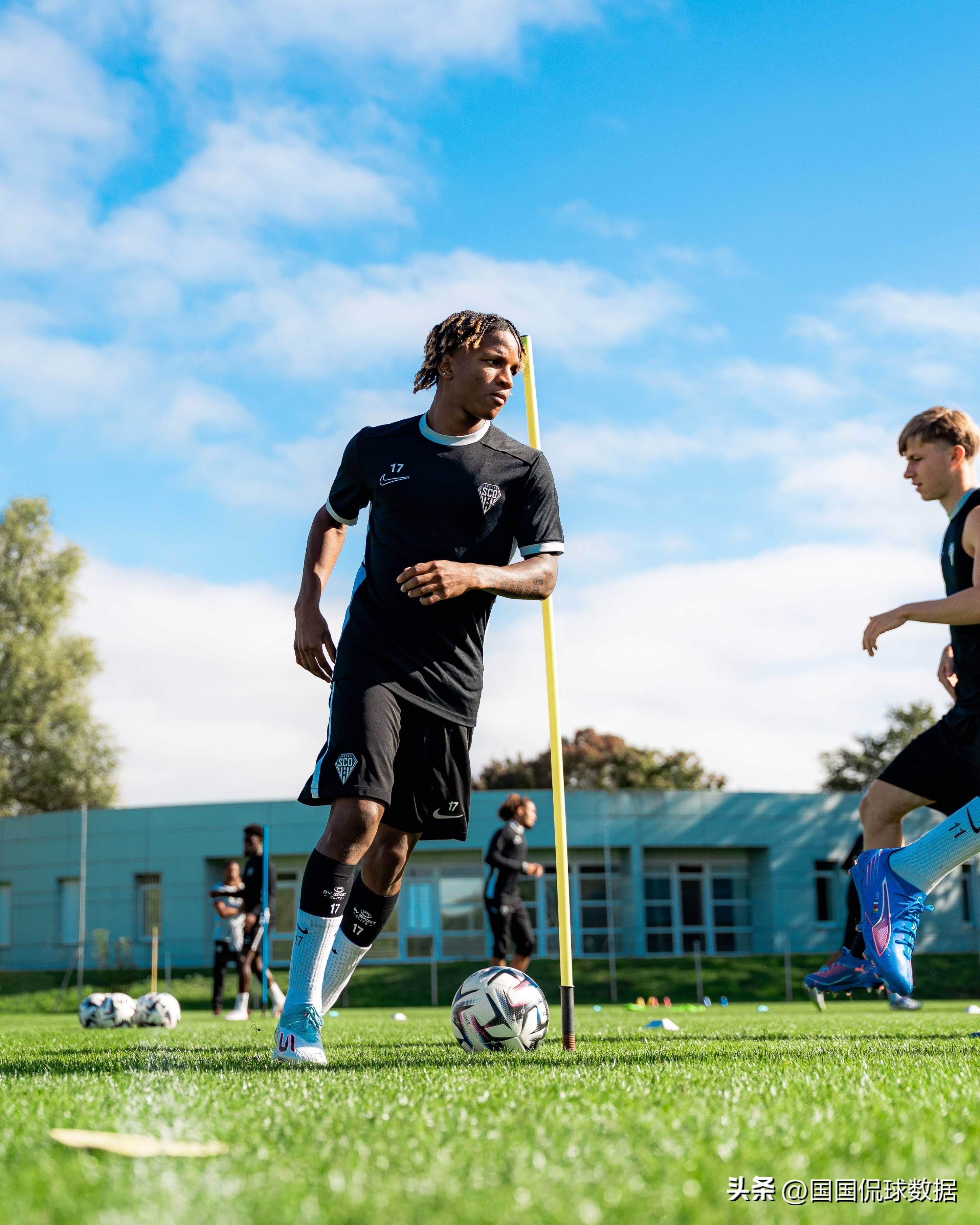 1xBit体育亚洲官网-里昂客场击败昂热，保持不败神话的简单介绍