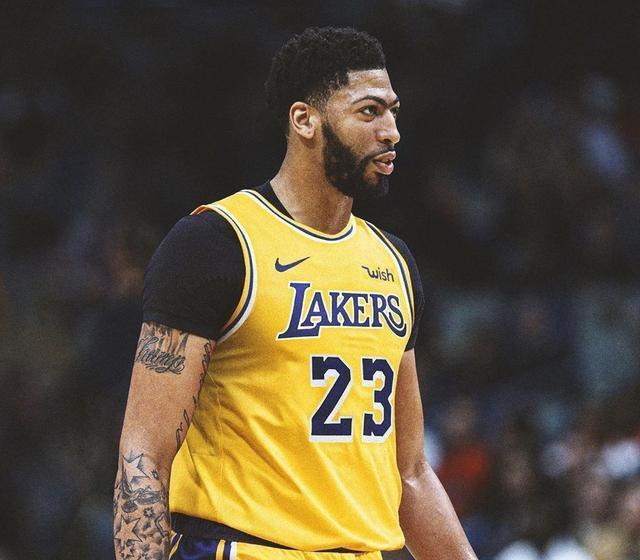 惊险对决场面悬念不断球员荣辱与共的简单介绍