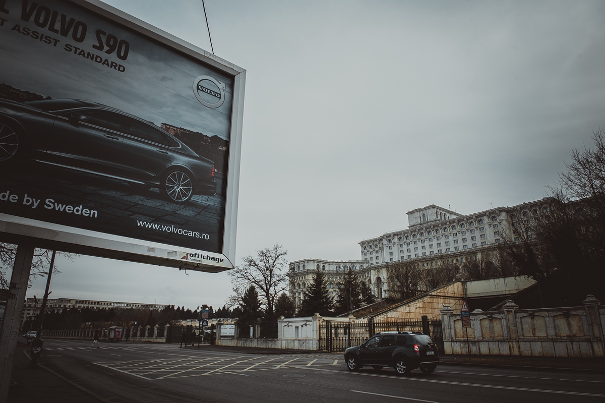 1xBit体育app-布加勒斯特队主场告捷，士气高涨欢欣胜利