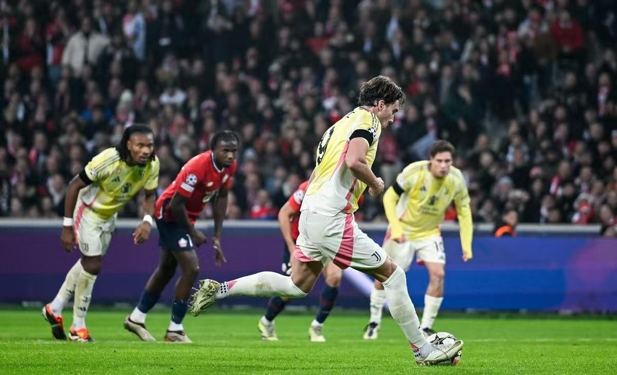 皇马客场逆转曼联，英超球队失利